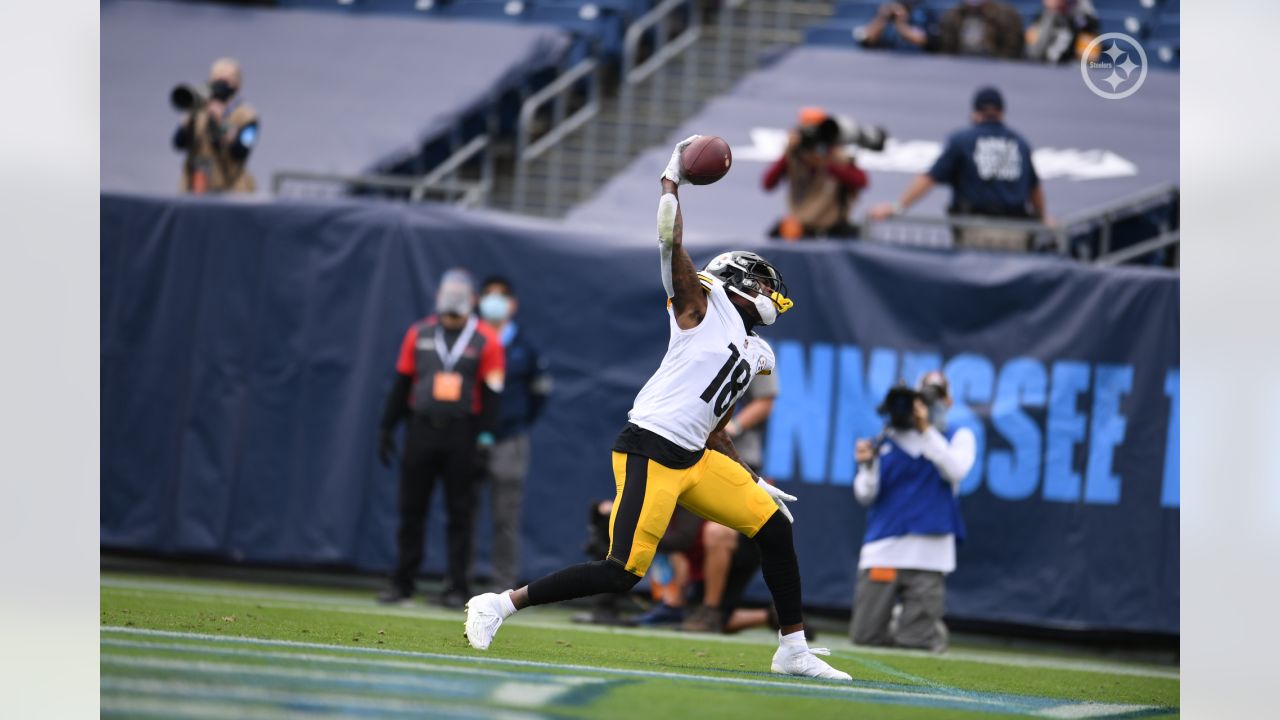 Pittsburgh Steelers' Chase Claypool (11), James Washington (13) and Kevin  Dotson (69) leave the field after an NFL football game against the  Tennessee Titans Sunday, Oct. 25, 2020, in Nashville, Tenn. The