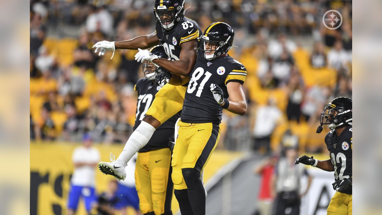 Dobbs, Rudolph lead Steelers to 30-28 win against Bucs