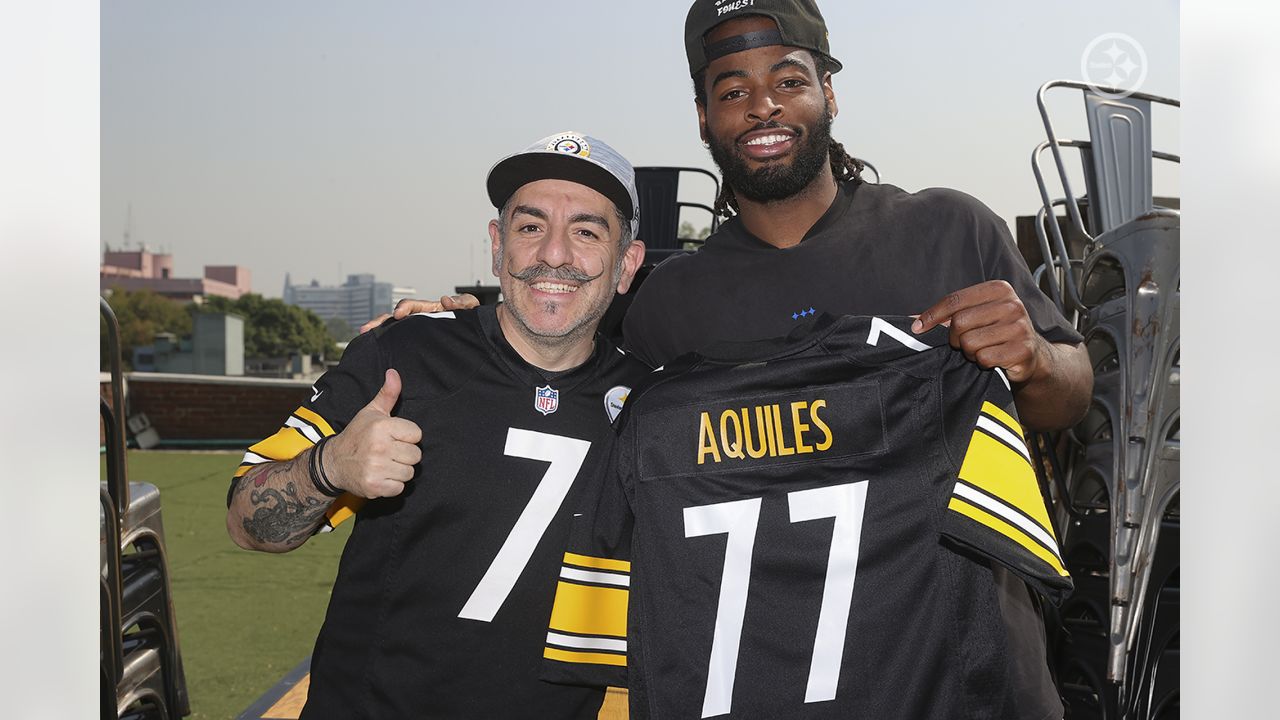 Najee Harris anunció la selección de 4ta ronda, cocinó con el Chef mexicano Aquiles Chavez, convivió con un equipo de football juvenil de niños y niñas en La Ciudad de México (Pablo Lomelin / Pittsburgh Steelers)