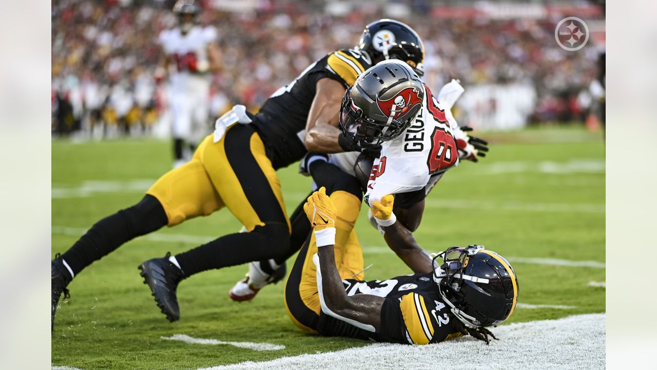 Pickett near perfect on opening drive as Steelers defeat Bucs 27-17 in  preseason opener