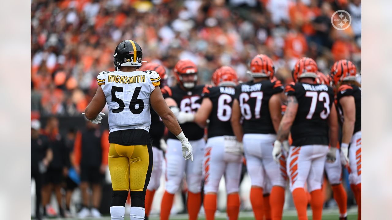 Cincinnati Bengals vs. Pittsburgh Steelers. Fans support on NFL Game.  Silhouette of supporters, big screen with two rivals in background Stock  Photo - Alamy