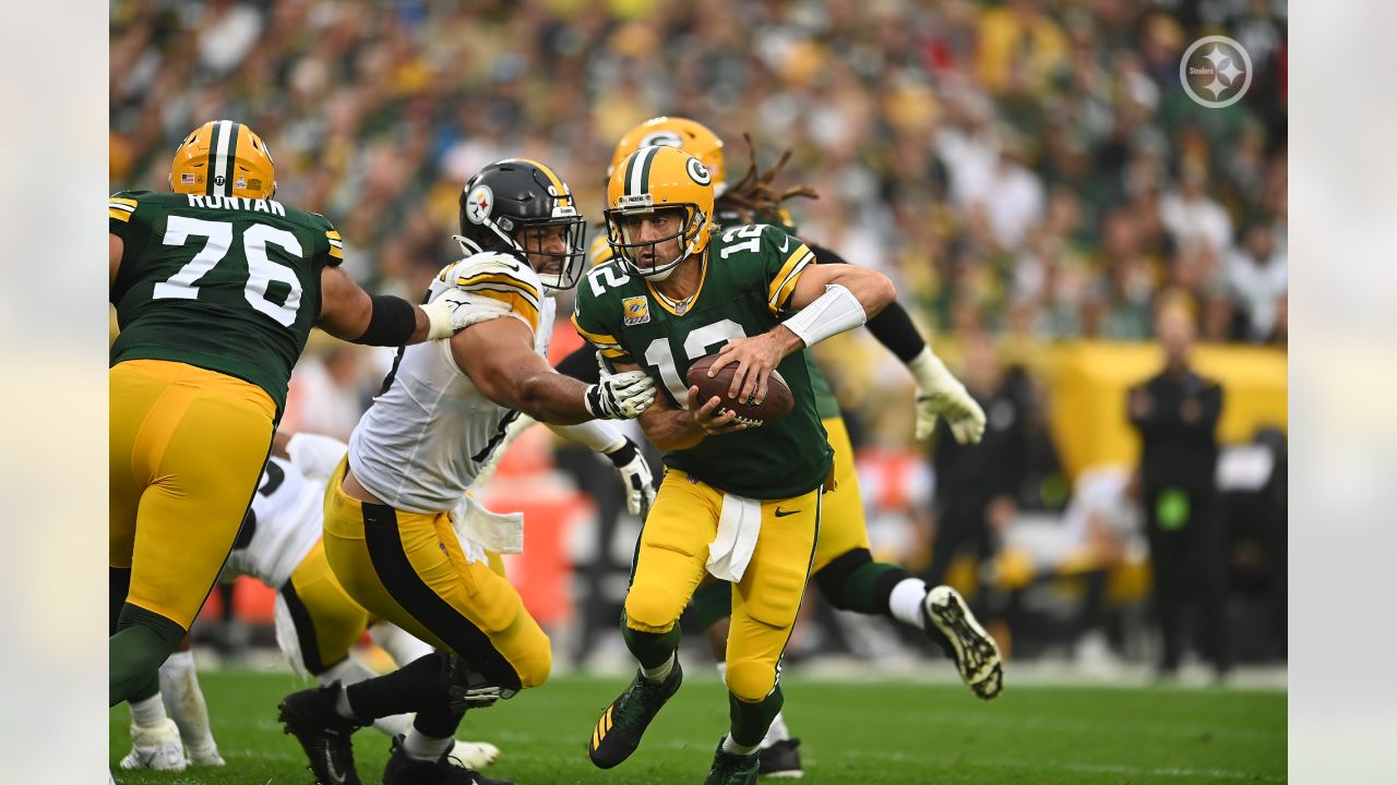 Rodgers-Cobb connection helps Packers beat Steelers 27-17 – WKTY