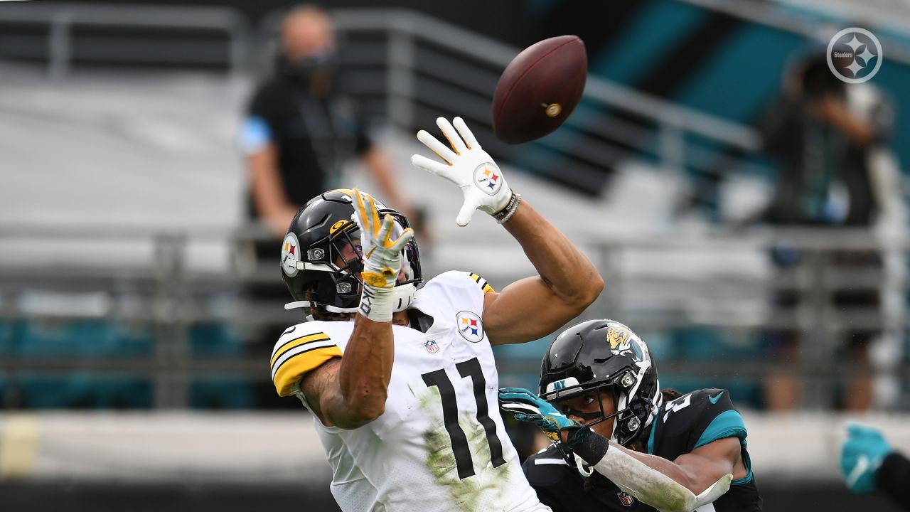 Steelers defeat Jaguars, 27-3