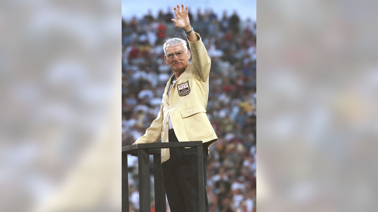 Tearful Joe Greene says goodbye to Dan Rooney