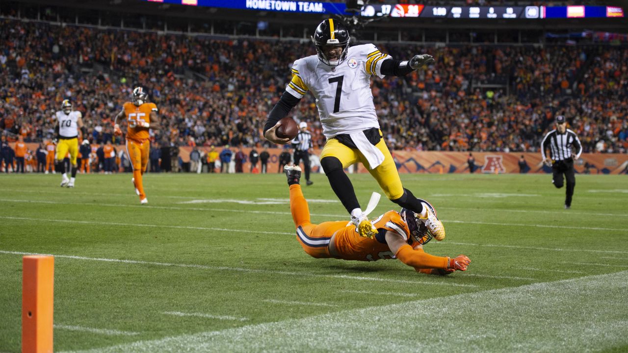 A 2018 Regular Season game between the Pittsburgh Steelers and the Denver Broncos on Sunday, November 25, 2018. The Broncos defeated the Steelers 24-17.