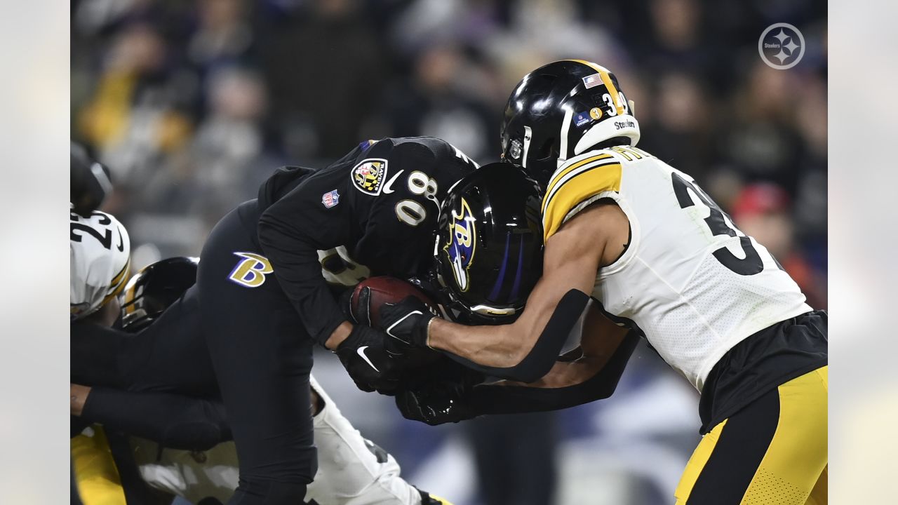 Steelers edge Ravens, 16-13