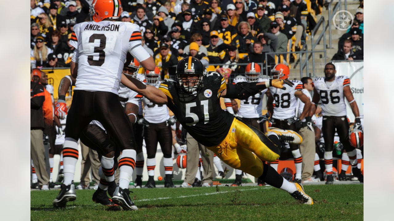 Action shot of linebacker James Farrior #51 during his time with the Pittsburgh Steelers.