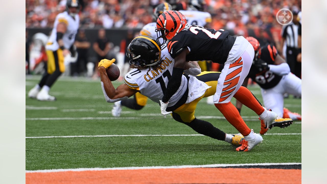 CINCINNATI, OH - SEPTEMBER 11: Pittsburgh Steelers wide receiver Chase  Claypool (11) reacts during the game against the Pittsburgh Steelers and  the Cincinnati Bengals on September 11, 2022, at Paycor Stadium in