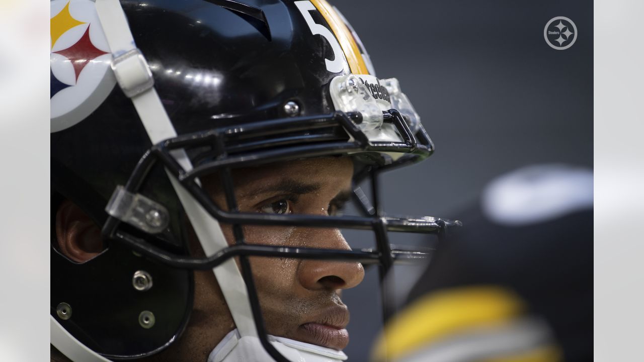 Pittsburgh Steelers' Maurkice Pouncey also breaking from team choice for  name on helmet - ESPN