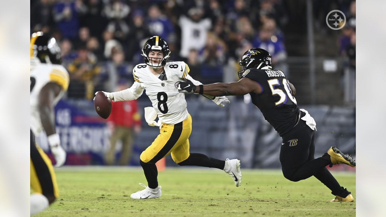 The Steelers want to open things up in 2023. Week 1, however, looked an  awful lot like 2022