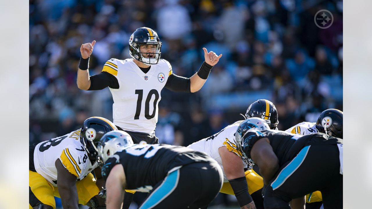 4,373 Carolina Panthers V Pittsburgh Steelers Photos & High Res Pictures -  Getty Images