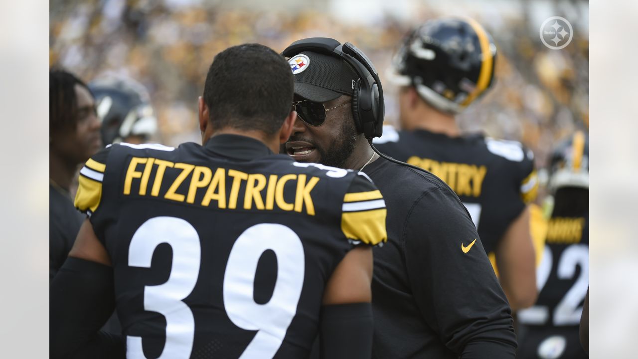 Sept 18th, 2022: Najee Harris #22 during the Pittsburgh Steelers vs New  England Patriots game in Pittsburgh, PA at Acrisure Stadium. Jason  Pohuski/CSM (Credit Image: © Jason Pohuski/CSM via ZUMA Press Wire) (