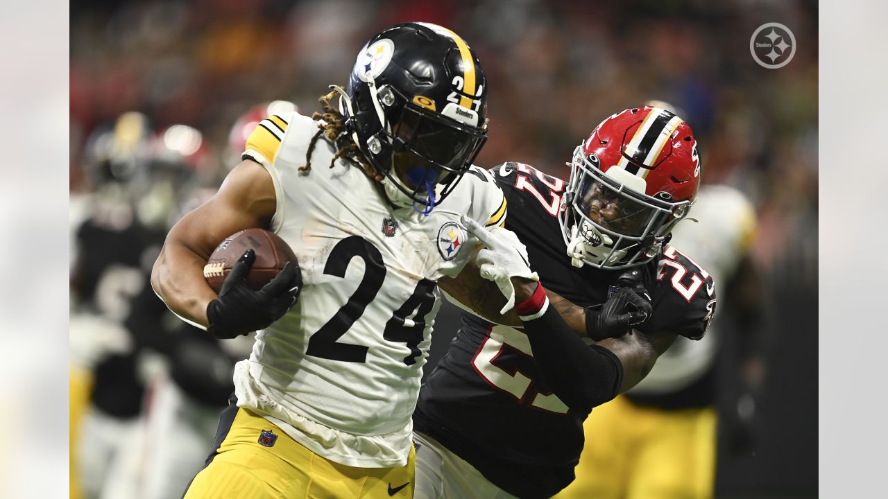 Pittsburgh Steelers running back Xazavian Valladay (33) works during the  first half of an NFL preseason football game against the Atlanta Falcons,  Thursday, Aug. 24, 2023, in Atlanta. The Pittsburgh Steelers won