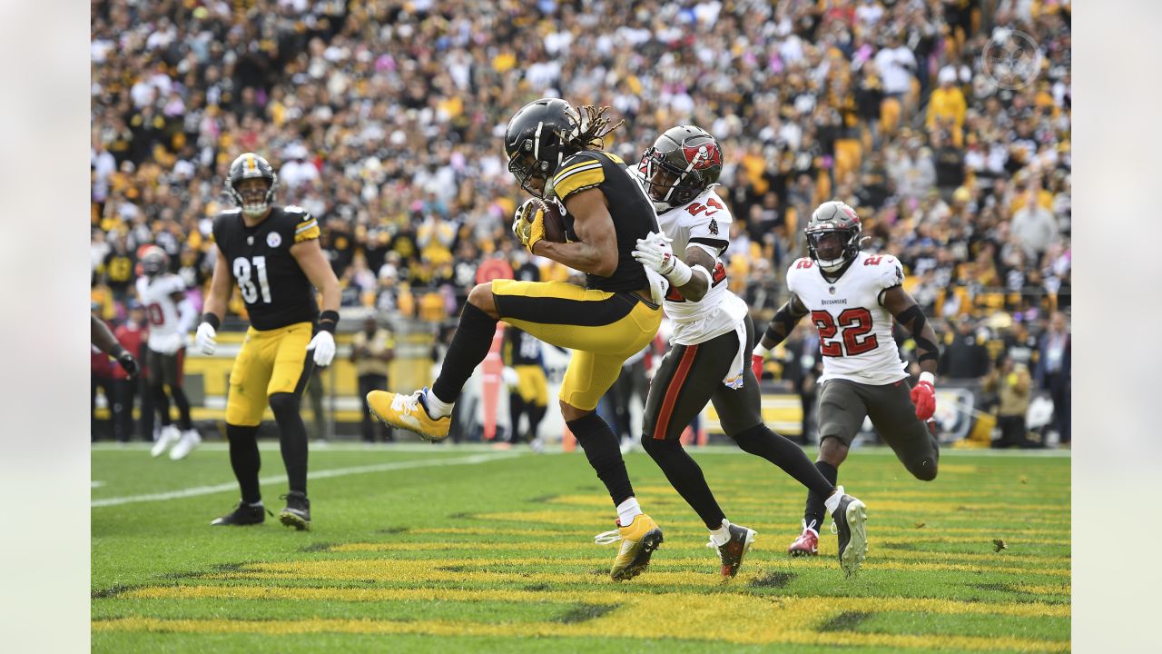 Bucs lose 20-18 against Steelers