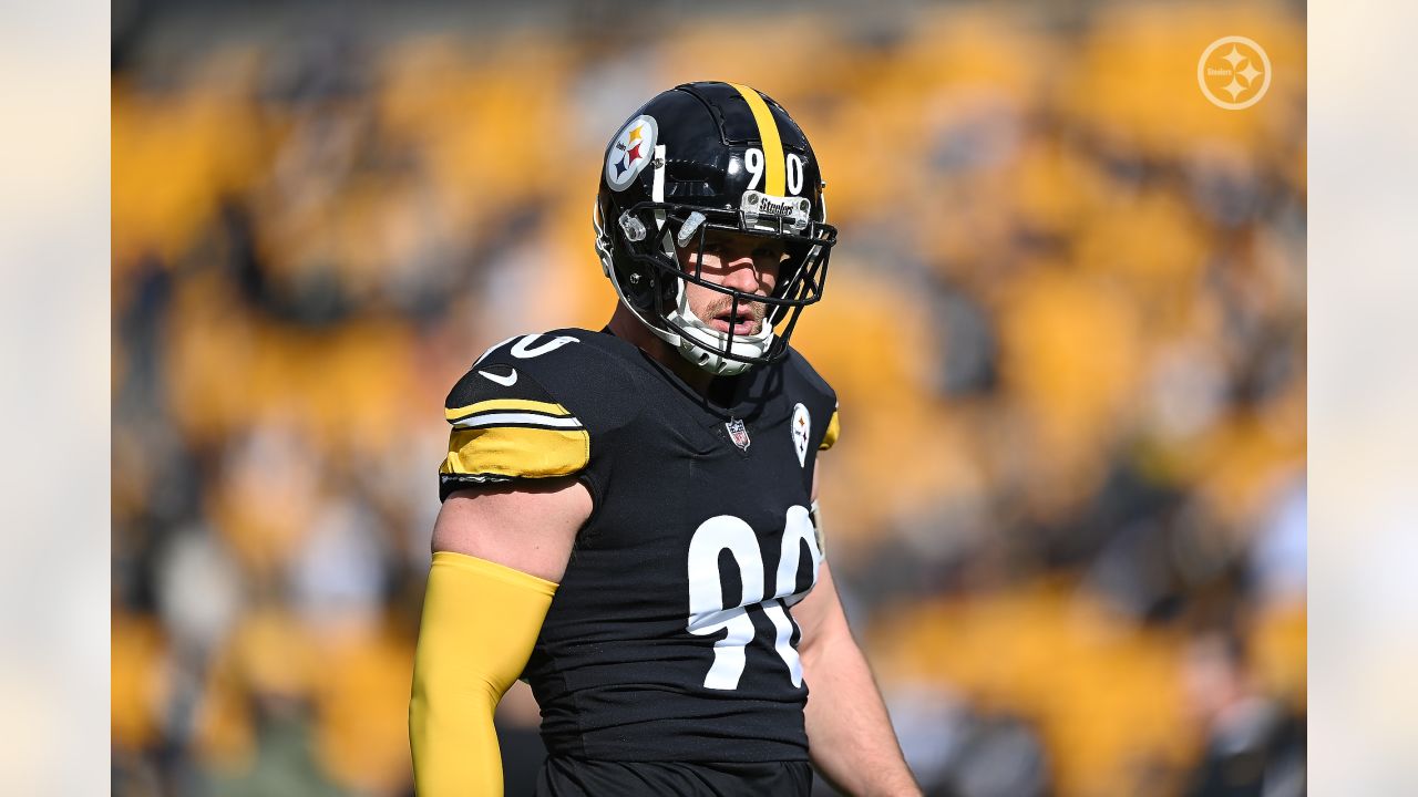 PITTSBURGH, PA - NOVEMBER 13: Pittsburgh Steelers linebacker T.J. Watt (90)  is announced during the national football league game between the New  Orleans Saints and the Pittsburgh Steelers on November 13, 2022