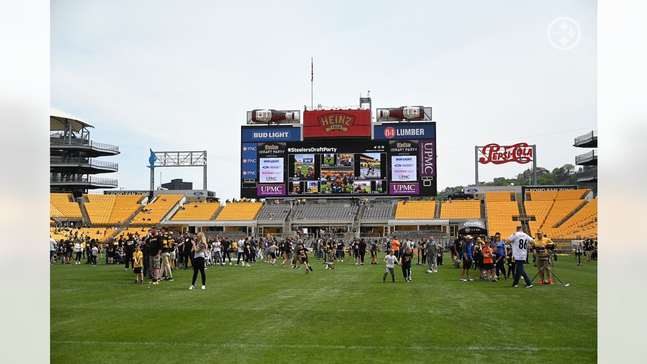 PHOTOS: Steelers 2022 Draft Party