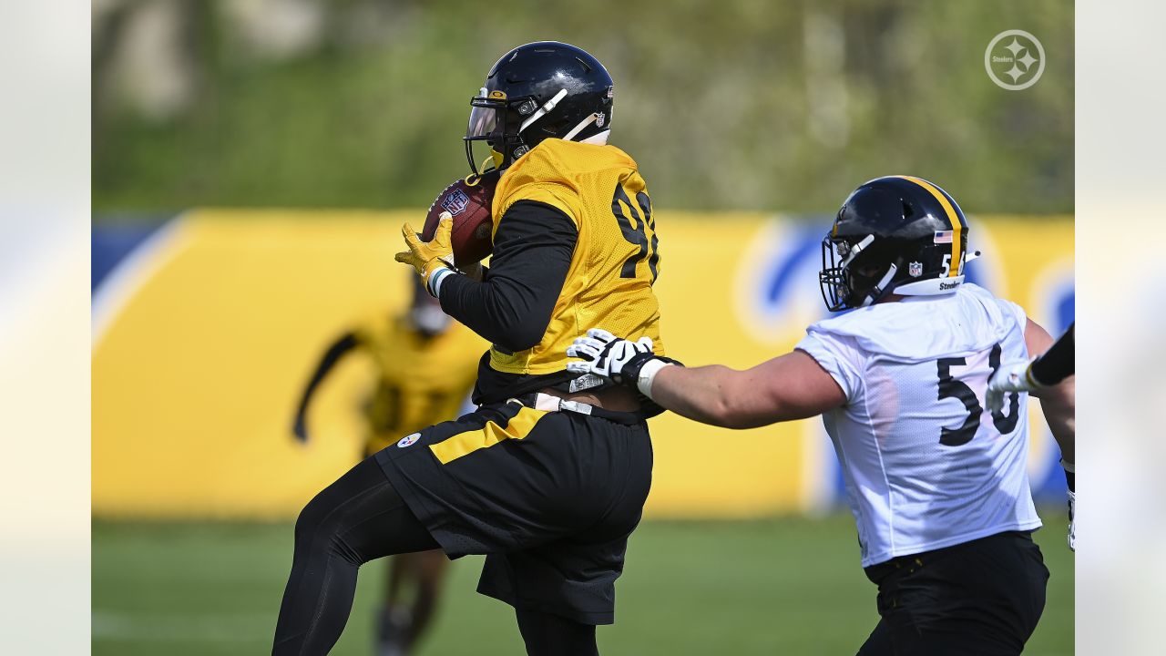 Pittsburgh Steelers Mini Camp Takeaways: Goofy Helmets and Missing Starters  - Sports Illustrated Pittsburgh Steelers News, Analysis and More