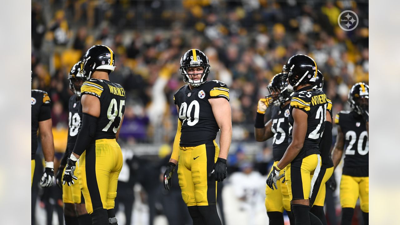 Steelers sport throwback uniforms vs. Ravens 