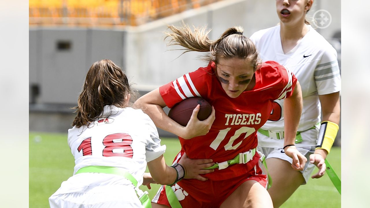 Shaler outlasts Moon at rain-soaked Heinz Field to win Steelers' inaugural  girls flag football championship