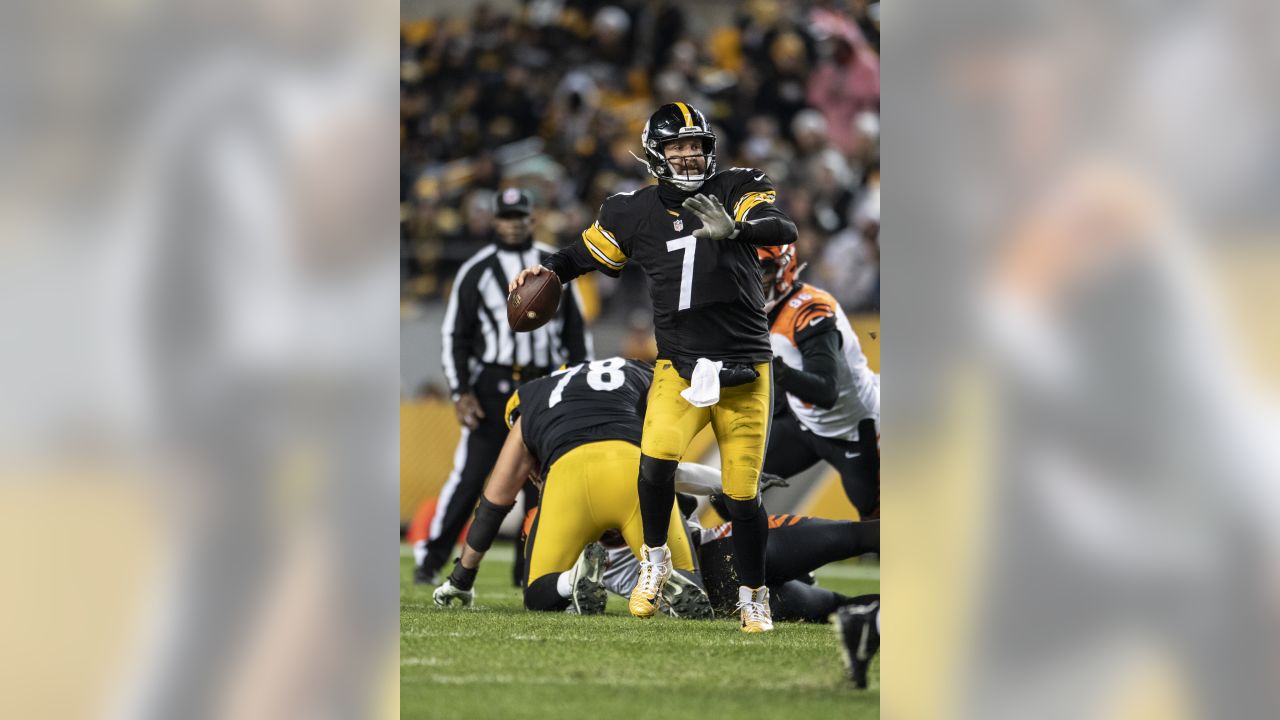 Steelers defeat Bengals, 16-13