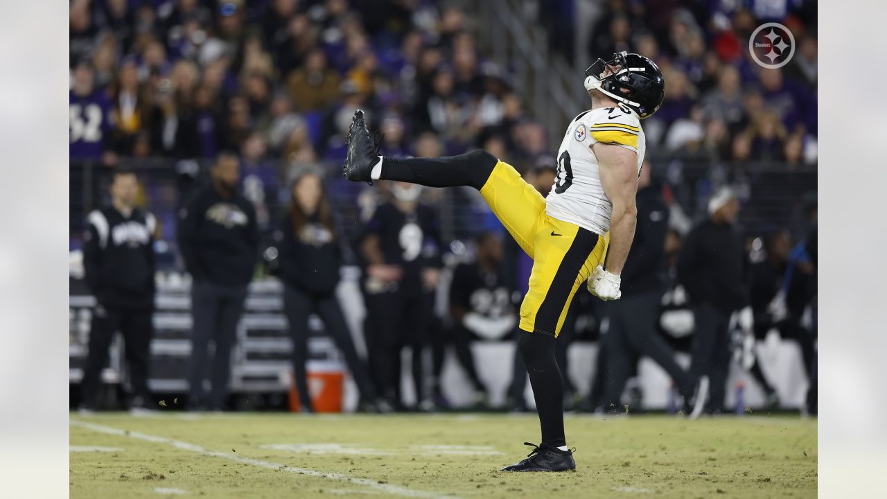 In Dramatic Fashion, Steelers Beat Ravens 16-13 And Stay In Playoff Hunt -  Steelers Depot