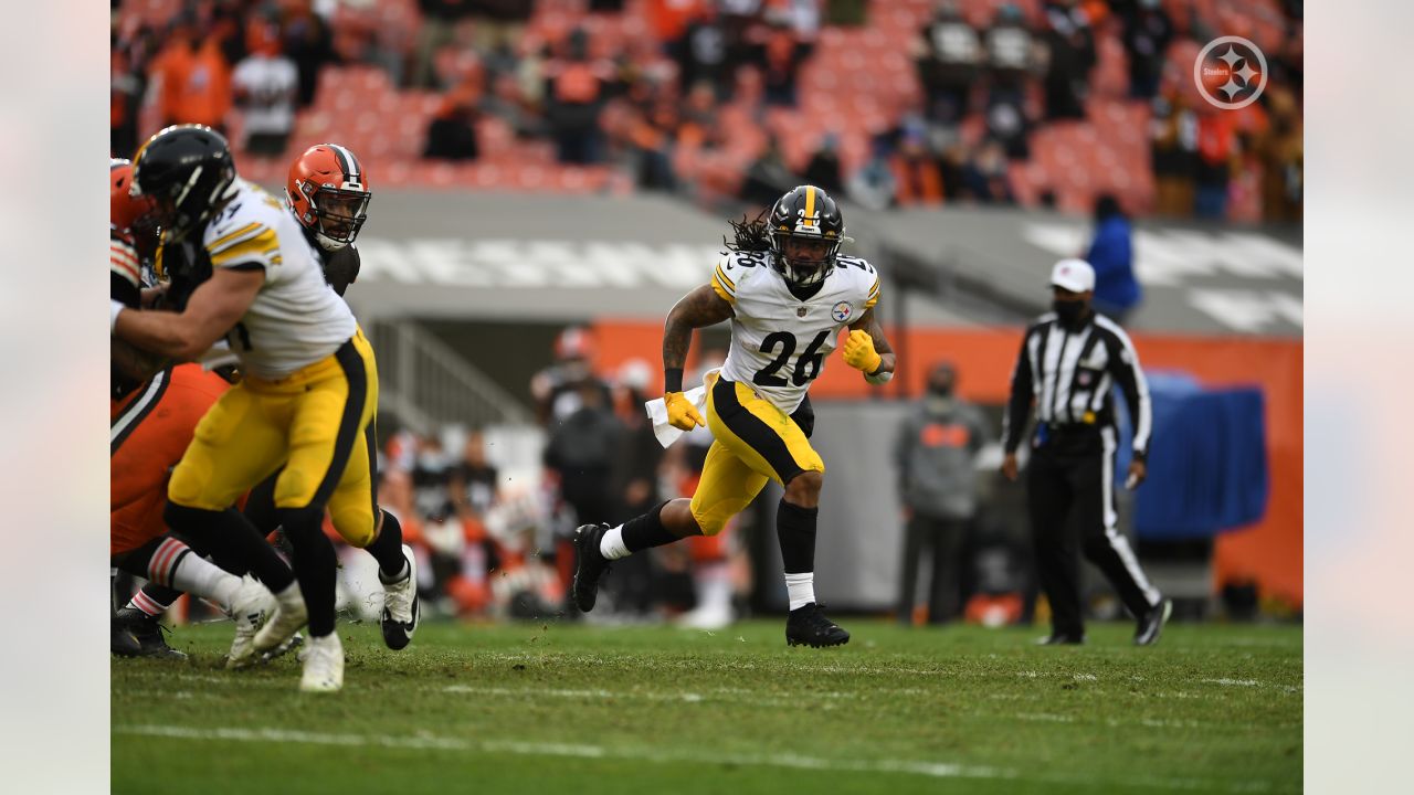 Browns not only lose 26-22 to Steelers to fall to 1-1, they also