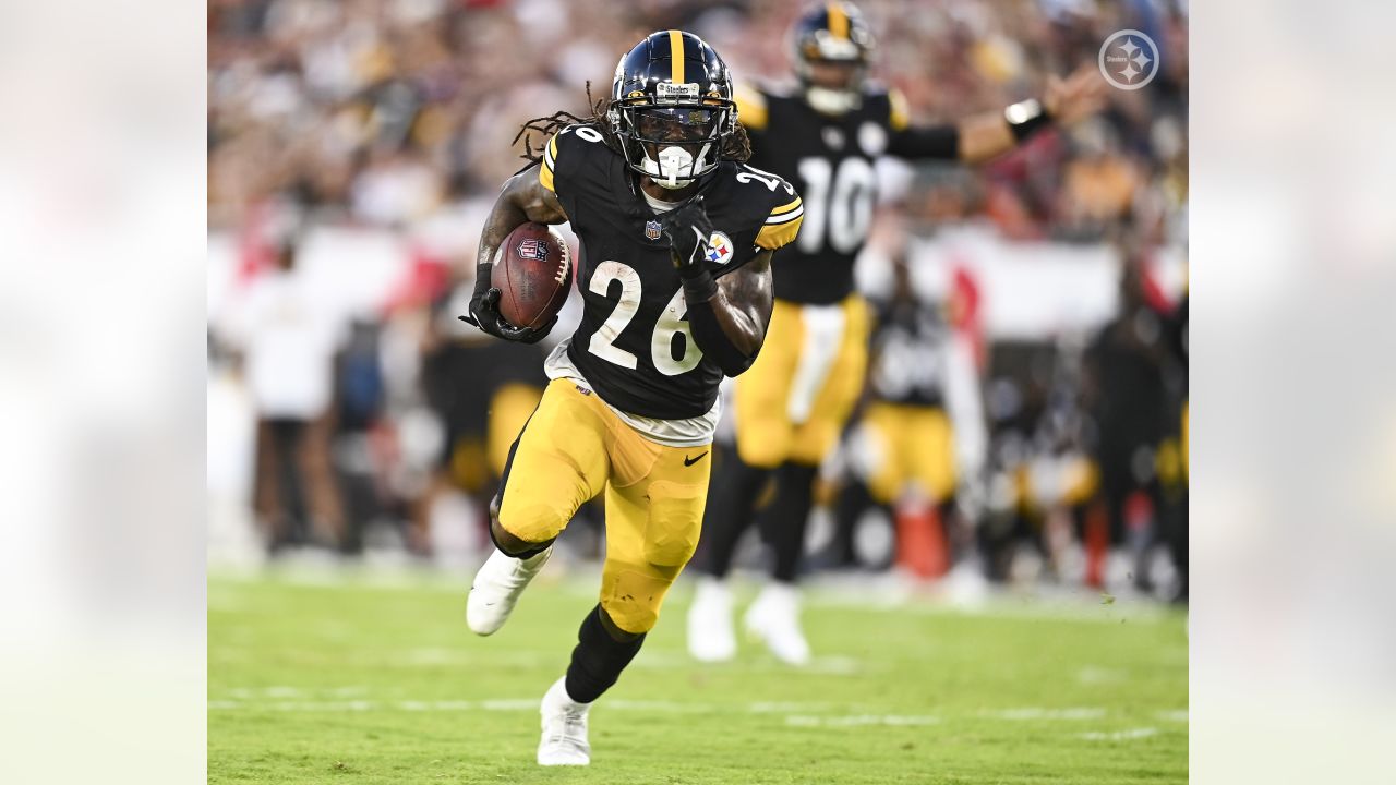 Steelers RB Anthony McFarland Jr. must slow down in order to speed