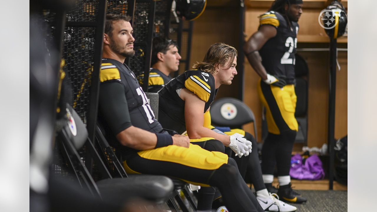 JAN 8th, 2023: George Pickens #14 during the Steelers vs Browns game in  Pittsburgh, PA. Jason Pohuski/CSM (Credit Image: © Jason Pohuski/CSM via  ZUMA Press Wire) (Cal Sport Media via AP Images