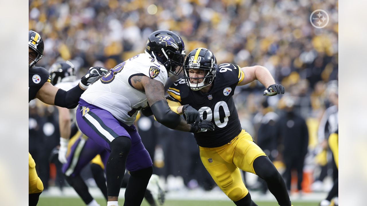 Steelers fall to Ravens, 16-14