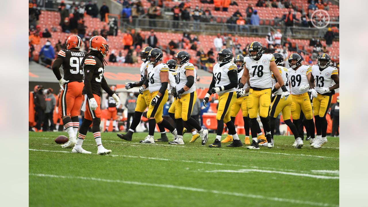 Despite late flurry, Steelers fall to the Browns 24-22 in Week 17