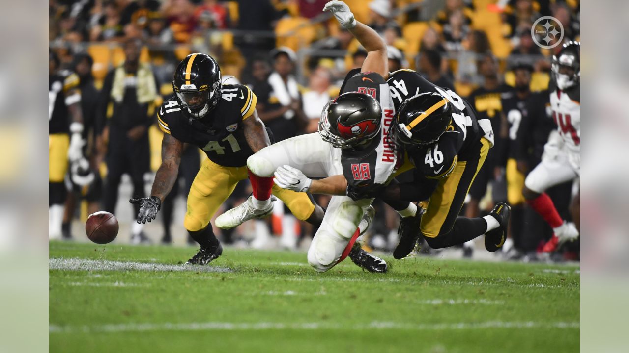 Dobbs, Rudolph lead Steelers to 30-28 win against Bucs