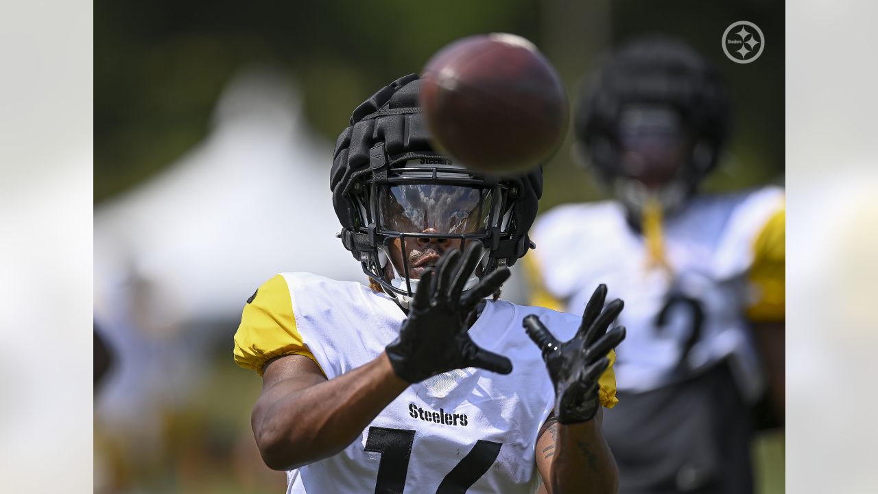 Pittsburgh Steelers wide receiver Jordan Byrd (16) runs drills