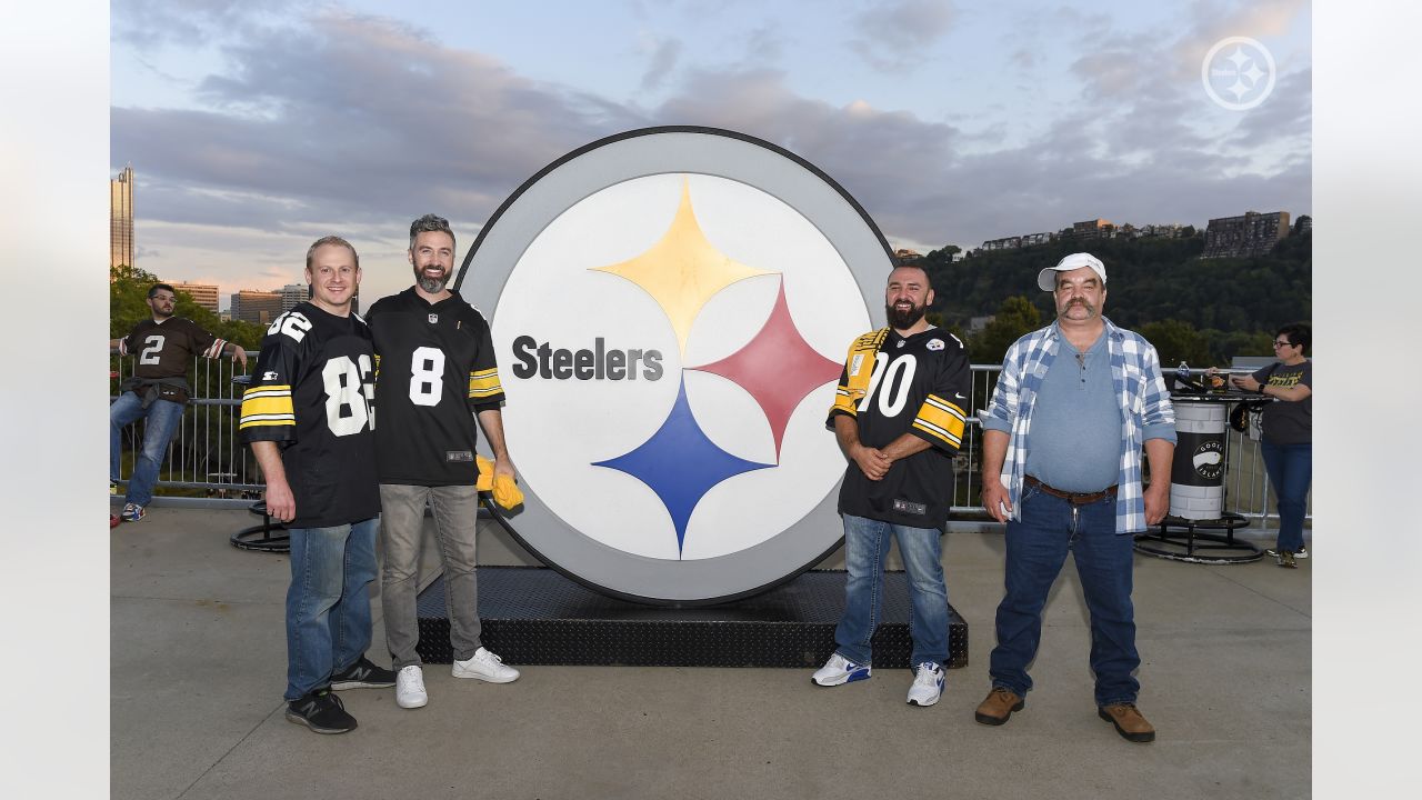 warrenzeiders helped kick off Week 2 of the @steelers season with