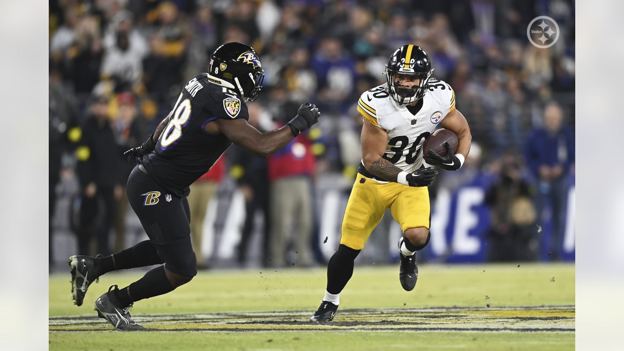 Kenny Pickett Leads Late Drive, Steelers Beat Ravens 16-13