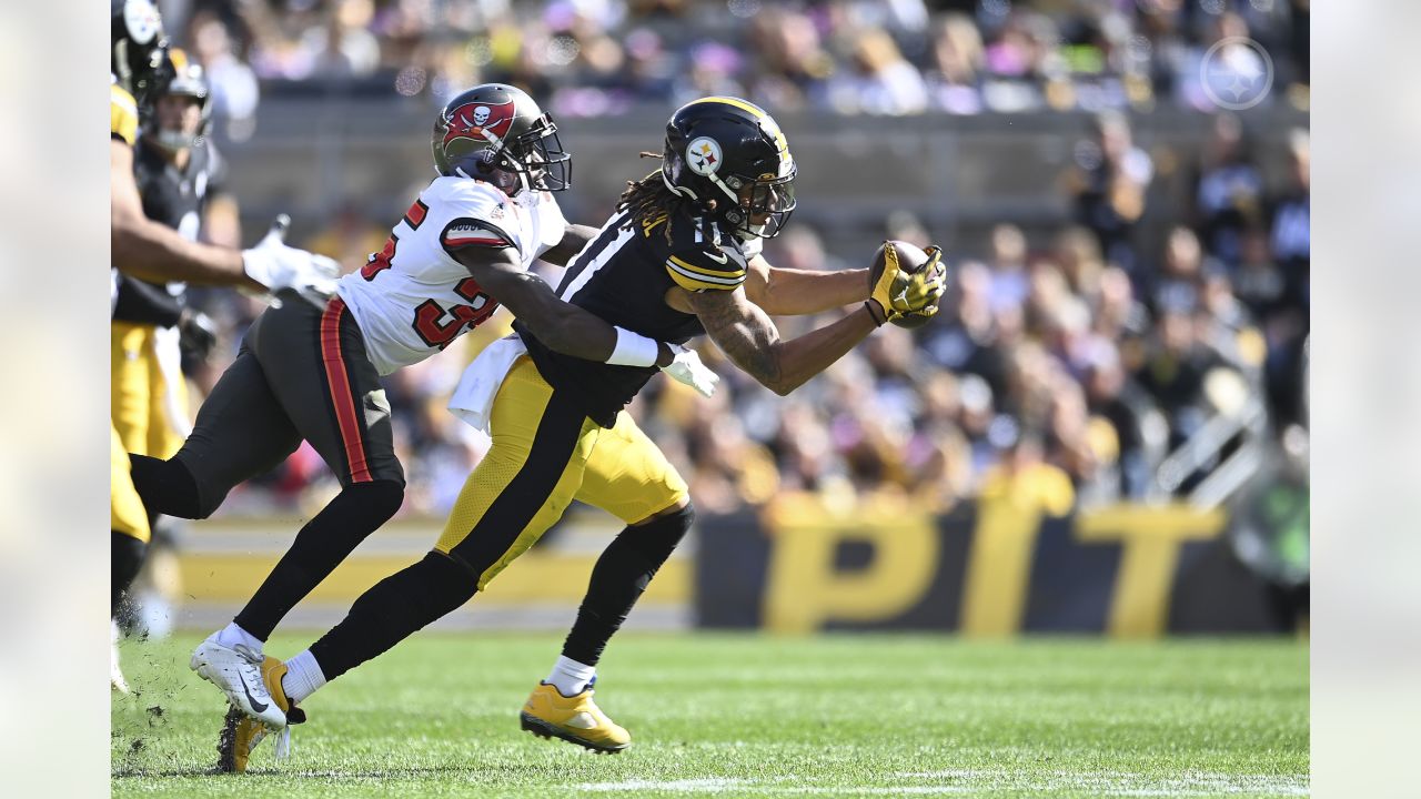 NFL: Buccaneers 18-20 Steelers : Pittsburgh dominates Tampa Bay with strong  defense and wins the game