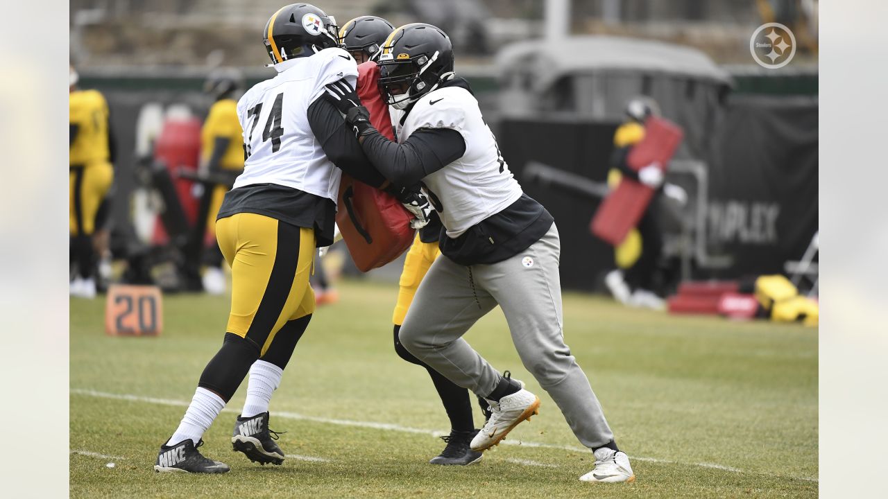 Pat Freiermuth 'Fine,' Steelers Offense a Work in Progress