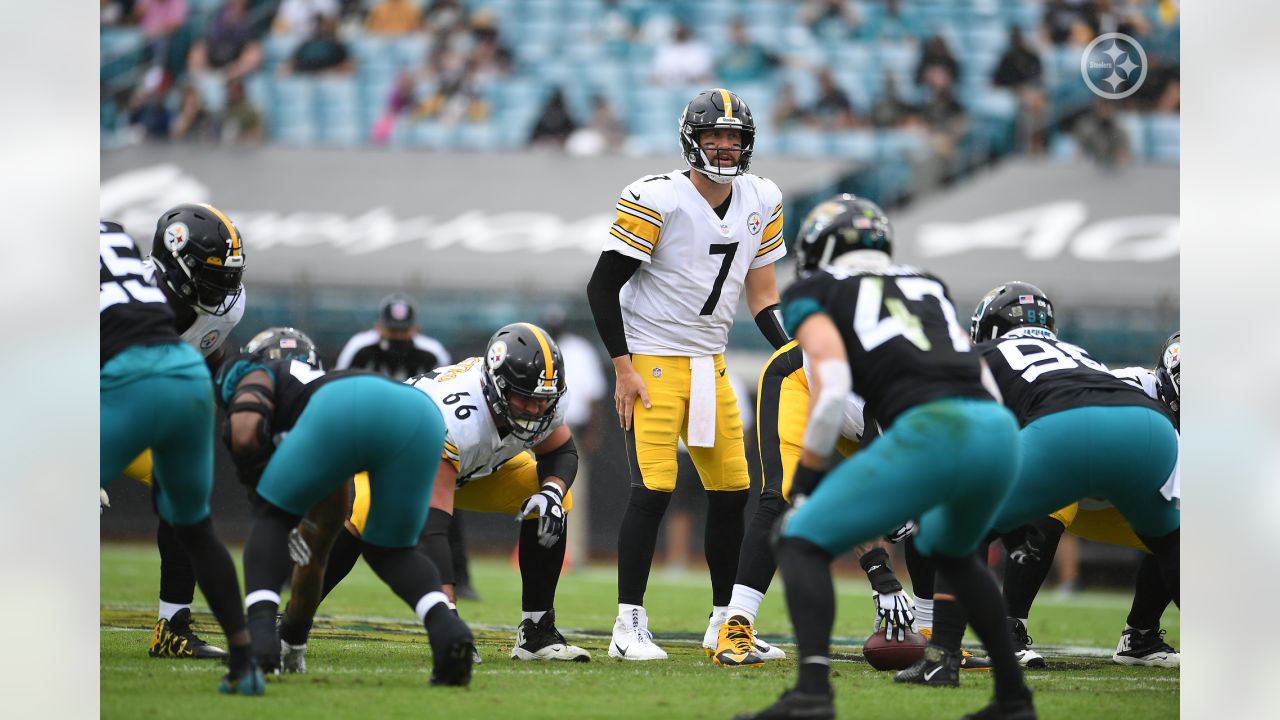 Steelers dominate skidding Jaguars 27-3, remain unbeaten