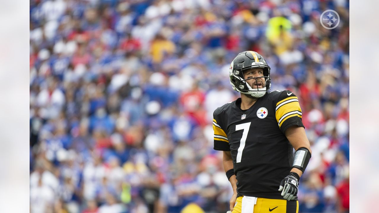 PHOTOS: Feature frames - Steelers vs. Bills