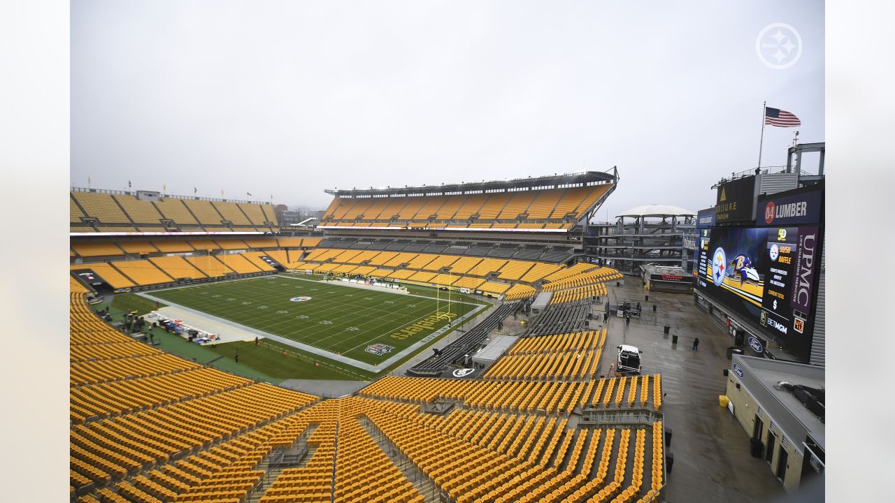 Pittsburgh Steelers vs. Baltimore Ravens - 2022 NFL Regular Season Week 14  - Acrisure Stadium in Pittsburgh, PA