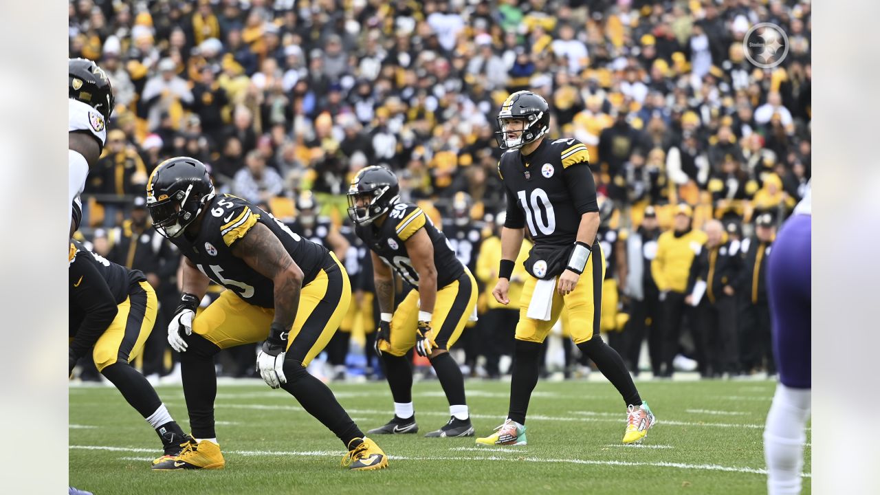 Steelers fall to Ravens, 16-14