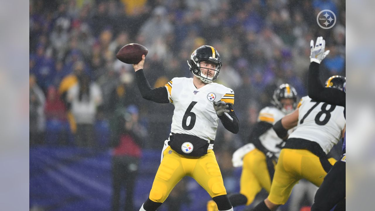 Steelers season ends after falling to Ravens 28-10