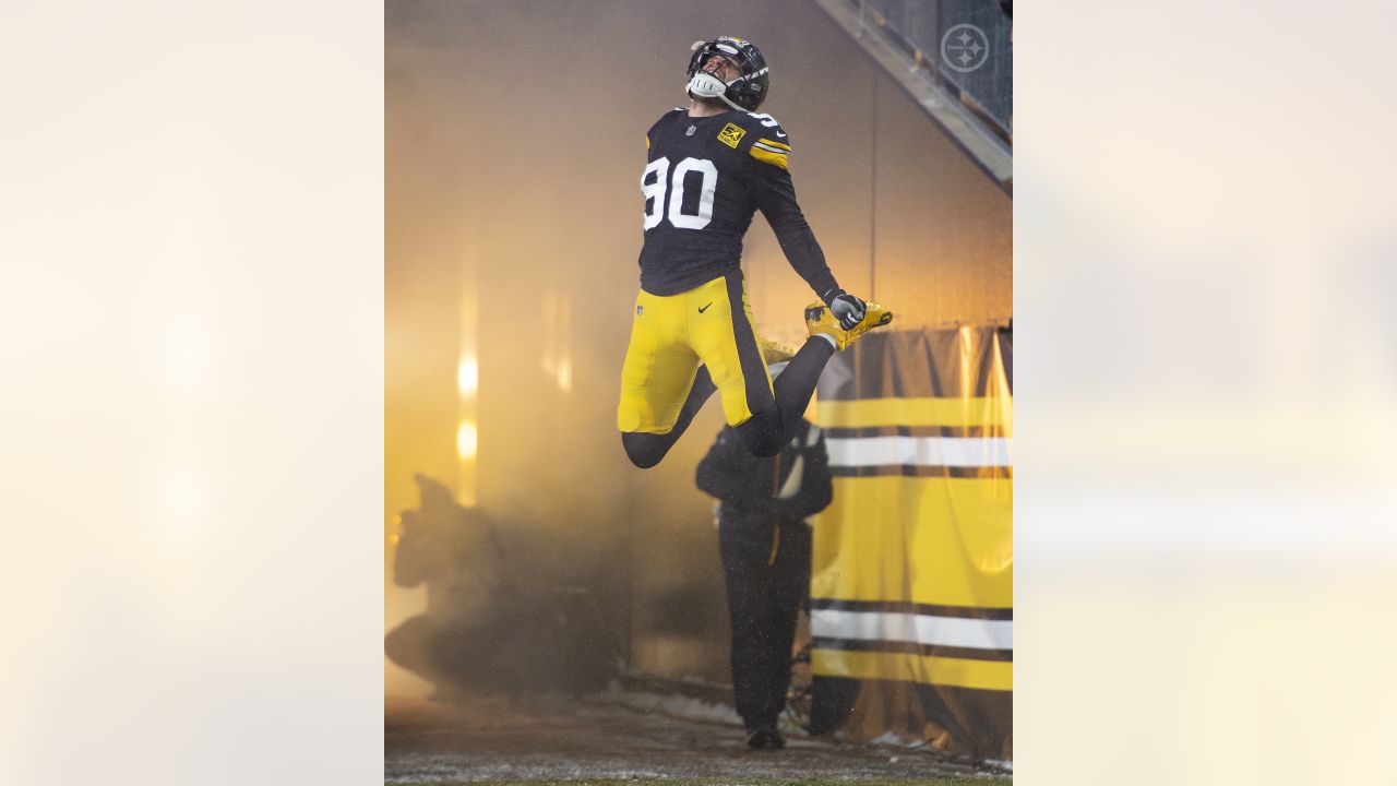 Steelers Jersey vs Raiders ❄️ : r/steelers