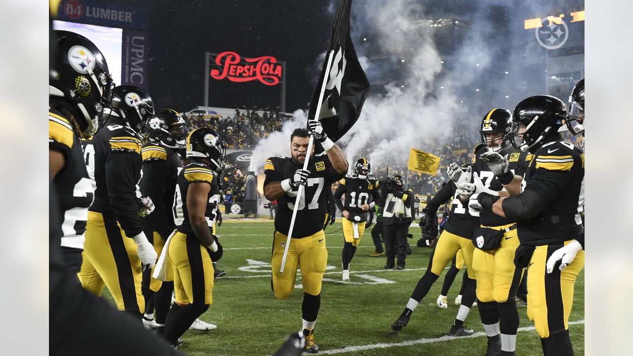 PREGAME PHOTOS: Week 16 vs. Raiders