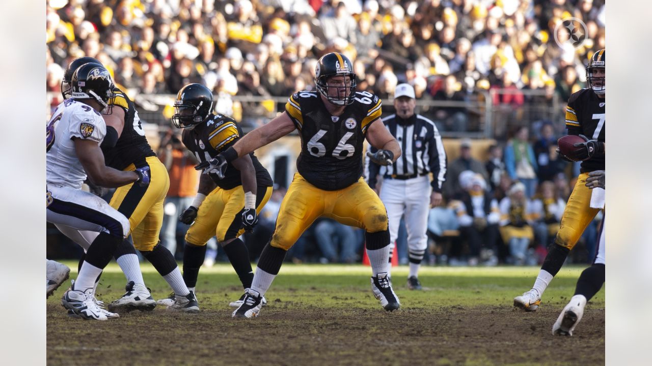 Steelers legend Alan Faneca still opens holes, allowing other to run to  daylight