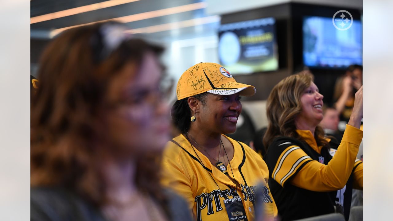 PHOTOS: Steelers 2022 Draft Party