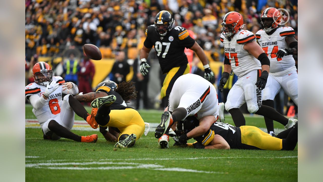 Browns-Steelers Final Score: Pittsburgh capitalizes with 15-10 win on  Cleveland's fumble, drops - Dawgs By Nature