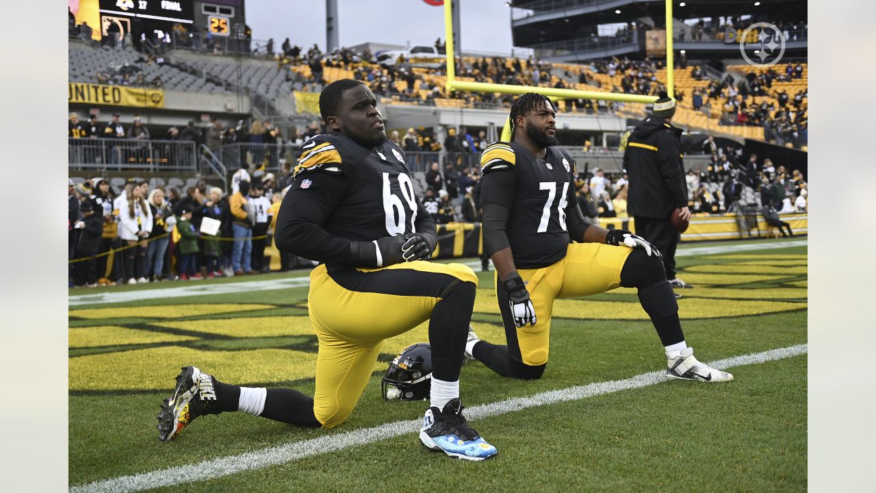 Pittsburgh Steelers vs. Baltimore Ravens - 2022 NFL Regular Season Week 14  - Acrisure Stadium in Pittsburgh, PA