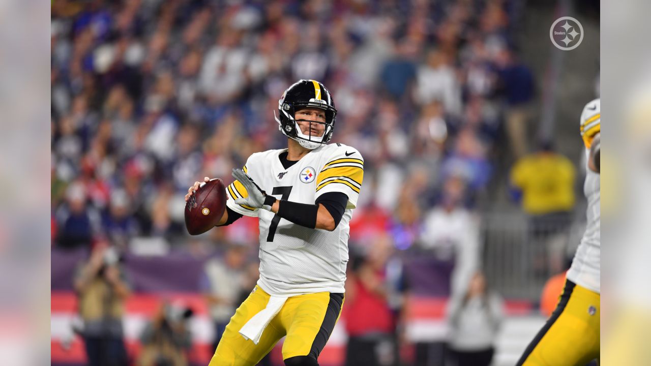 Patriots ring in new season by outclassing Steelers