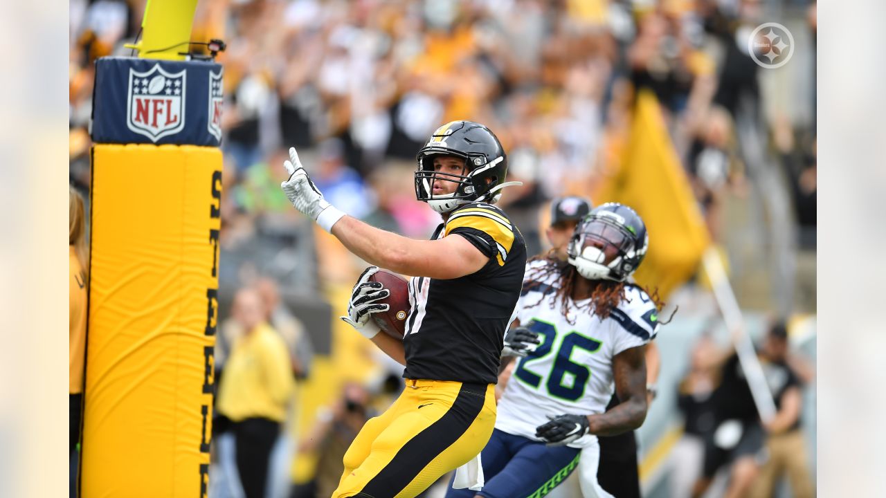 PHOTOS: Vance McDonald retires