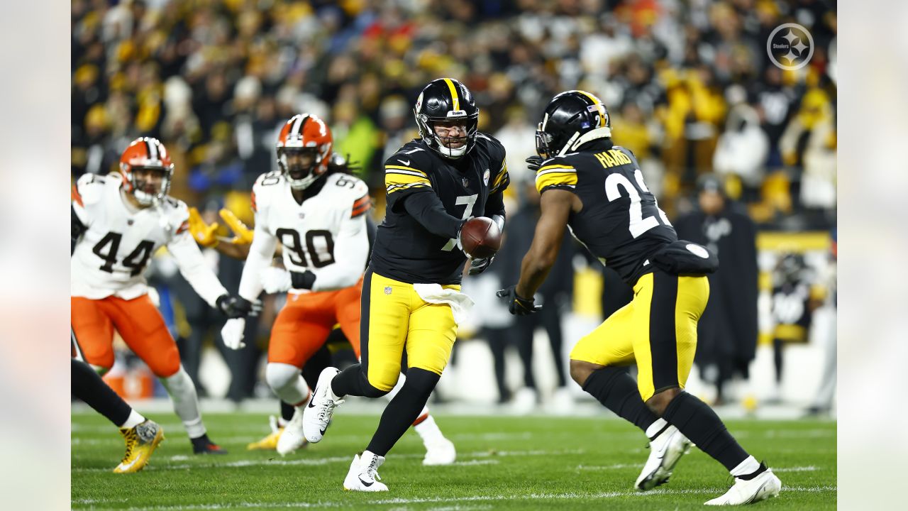 Steelers, Roethlisberger eyeing one last stand vs. Browns